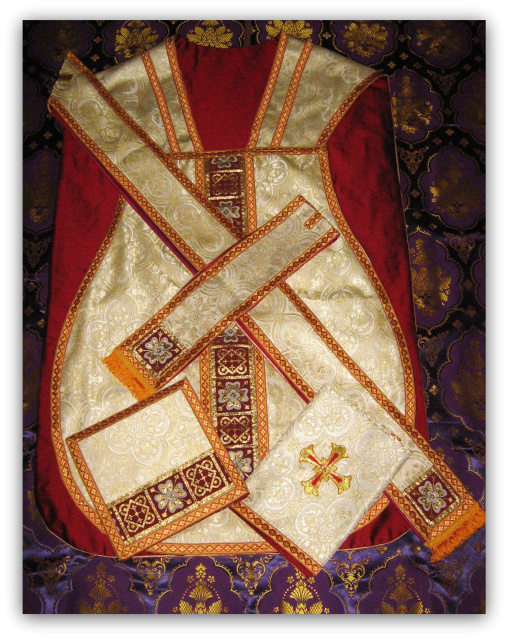 White/gold Normandy Fabric Roman with Agnus Dei emblem